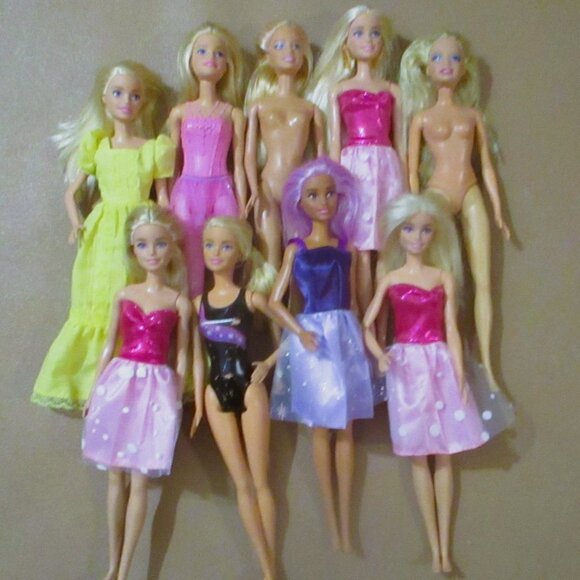 Lot Of 9 Barbie Dolls Mixed Outfits Hairstyles 2004.2005,2013 good Condition - Picture 7 of 7